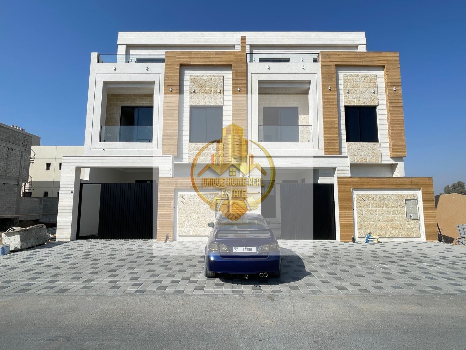 A wonderful and elegant House for sale now consisting of 4 Master Bedrooms in a very excellent location behind Al Hamidiyah Park