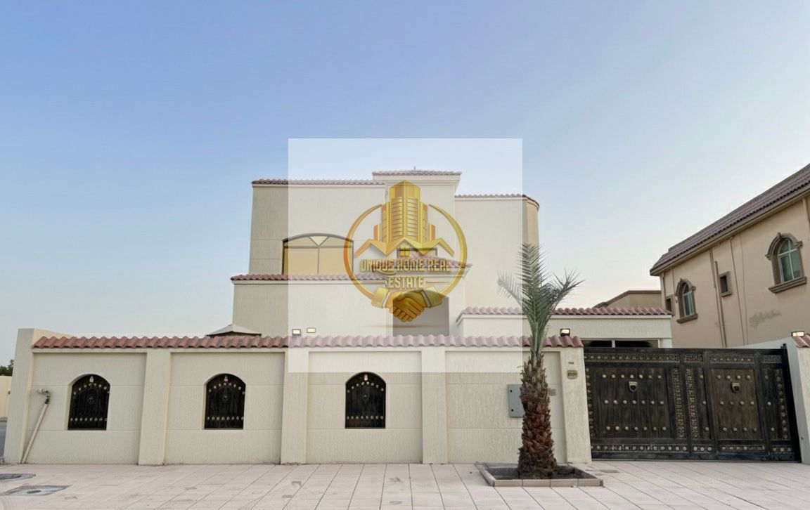 LUXURY VILLA FOR SALE PRIME LOCATION |FULL LUXURY FINSHING | PRIME LOCATION