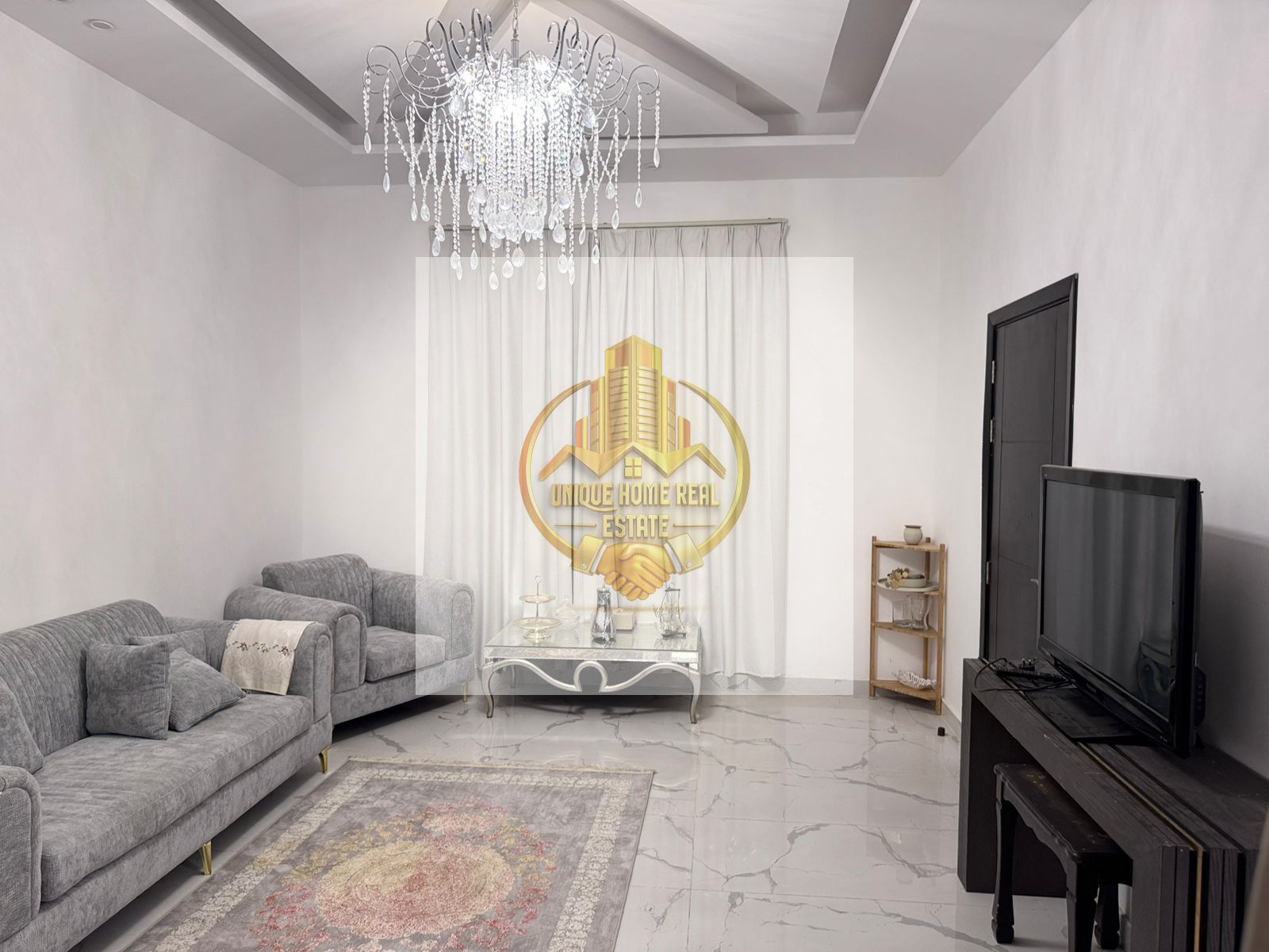 Villa for Rent in Al Zahya, Ajman, 5 master bedrooms, Majlis, Hall, and Roof. It is distinguished by its strategic location