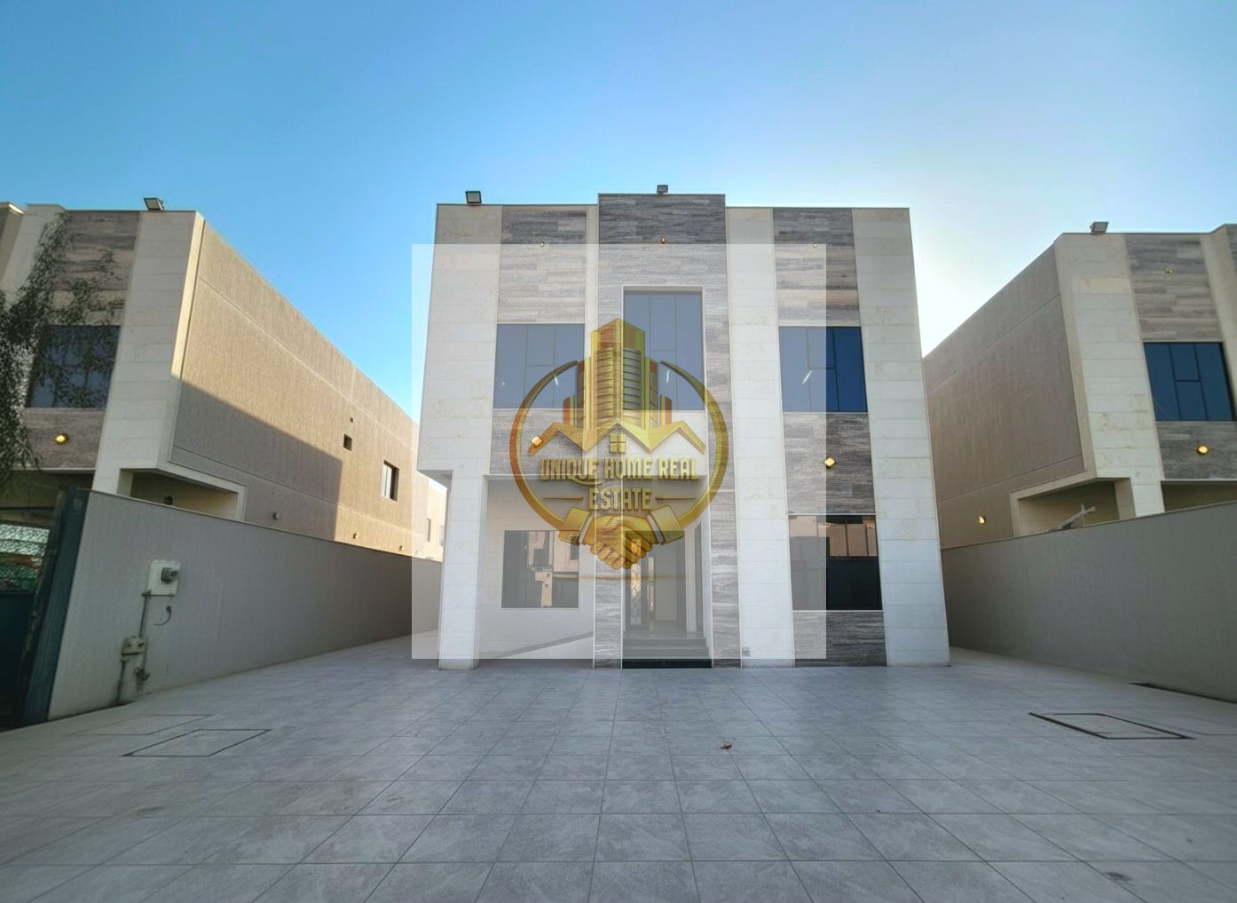 Elegant 6-Bedroom Villa with 8 Bathrooms & Roof for Rent in Ajman – Al Yasmeen