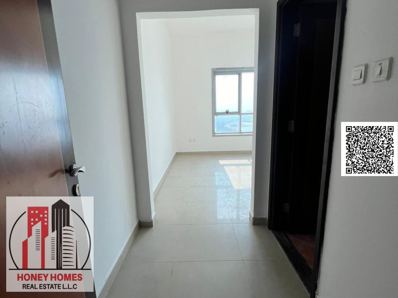 Big Layout 1 BHK in Corniche Tower | High Floor | Open View Apartment