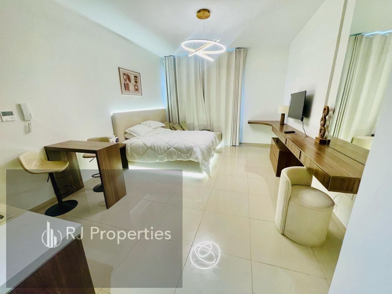 Specious Furnished Studio Apartment Including All Utility Bills With All Amenities