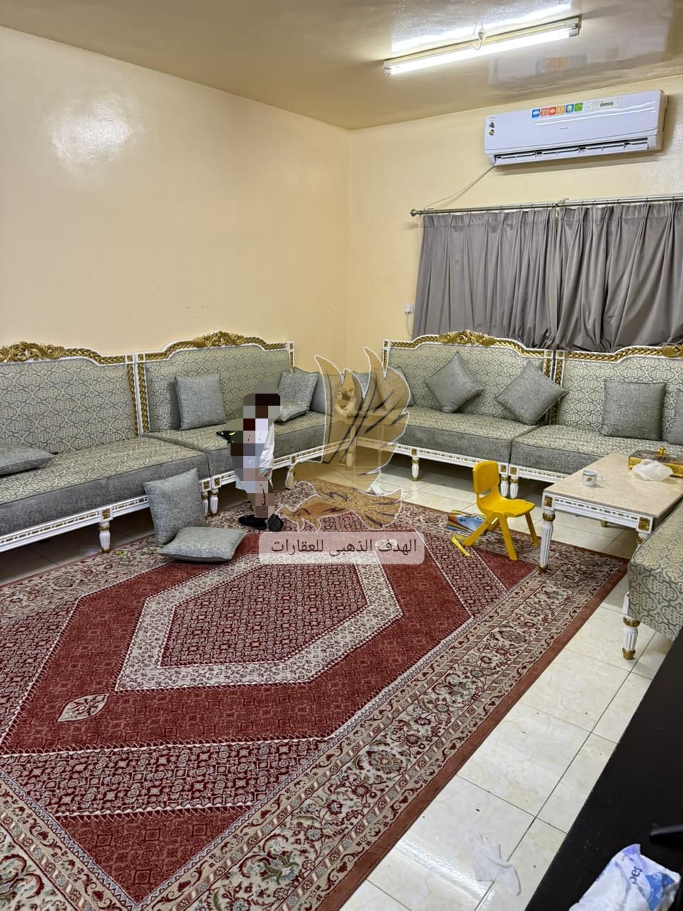 For sale: House in Al Khuzamiyah area. Land area: 7000 sq ft.