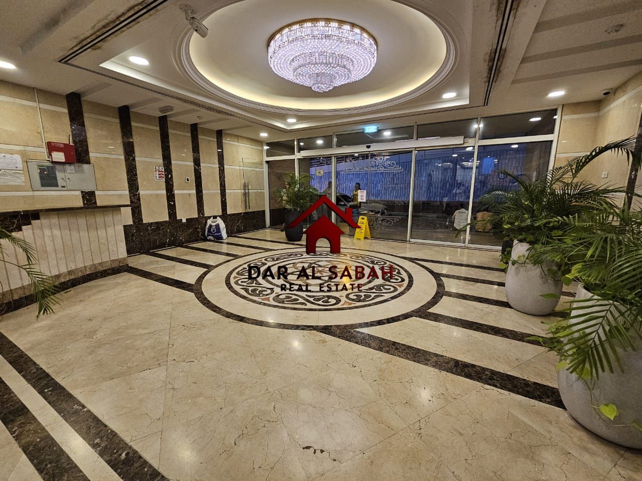 SPACIOUS 2BHK WITH 3 BATH| BALCONY| GYM POOL| FREE PARKING| FAMILY BUILDING| PRIME LOCATION OPPOSITE SAHARA CENTRE