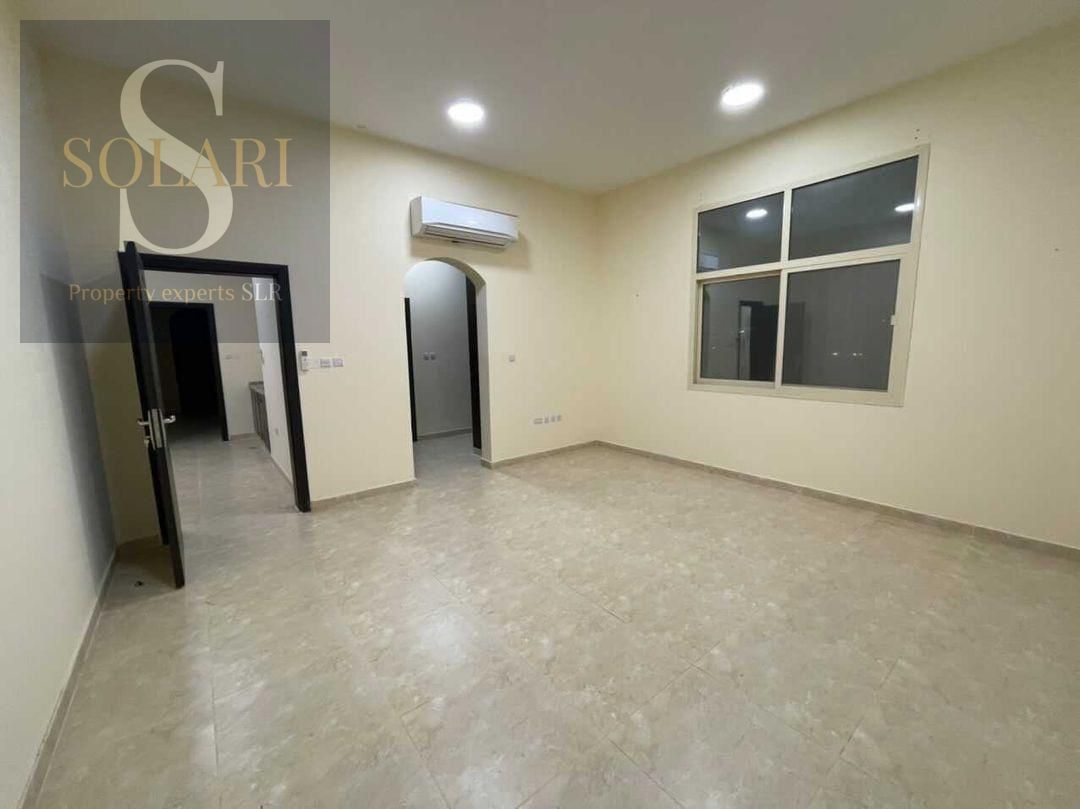 Villa for rent in Al-Tuwayyah, 6 master bedrooms, parking inside the villa, 2 kitchens, 2 living rooms, 7 bathrooms
