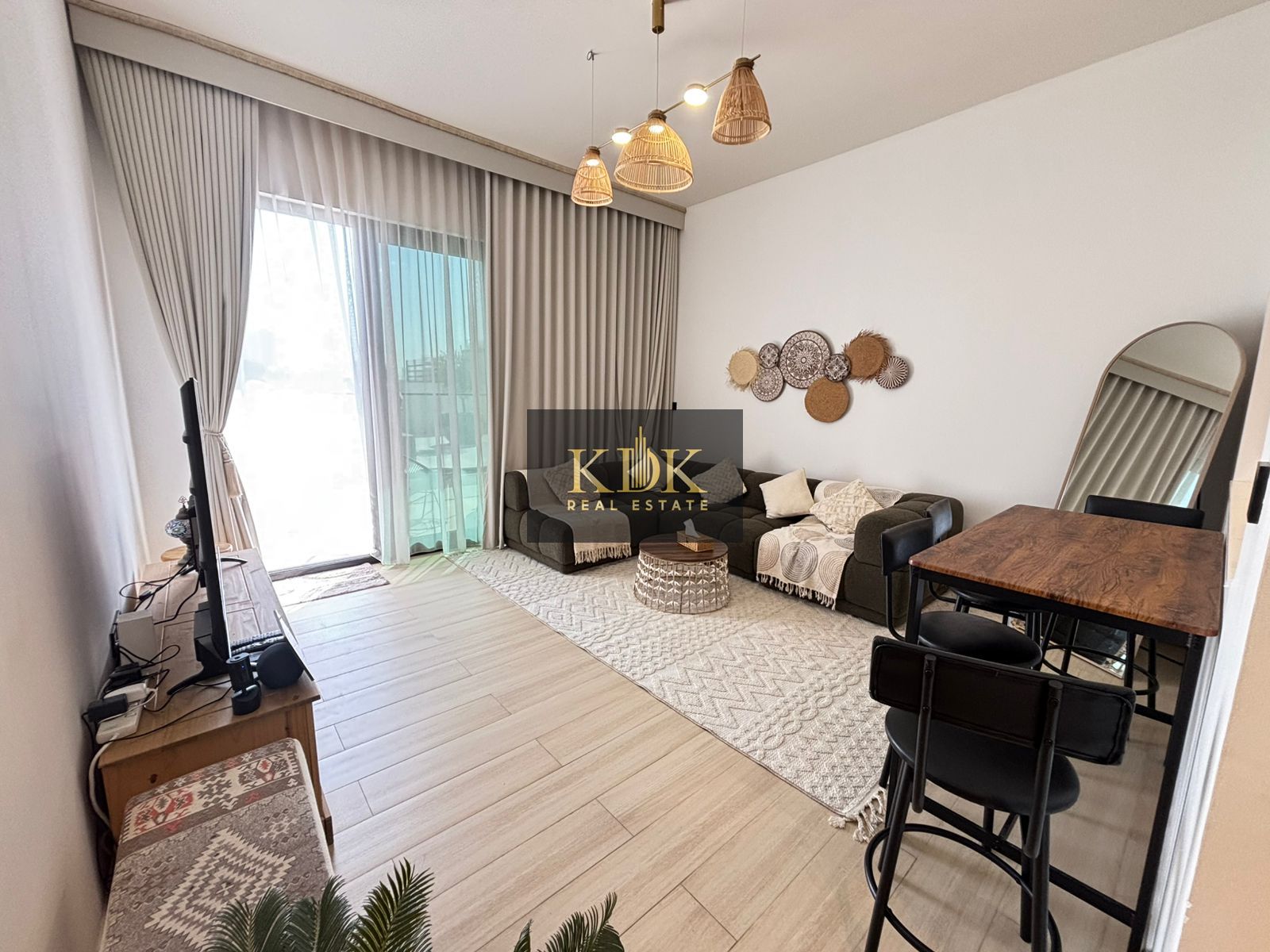 Luxury 2BHK | Fully Furnished | Ready to Movein