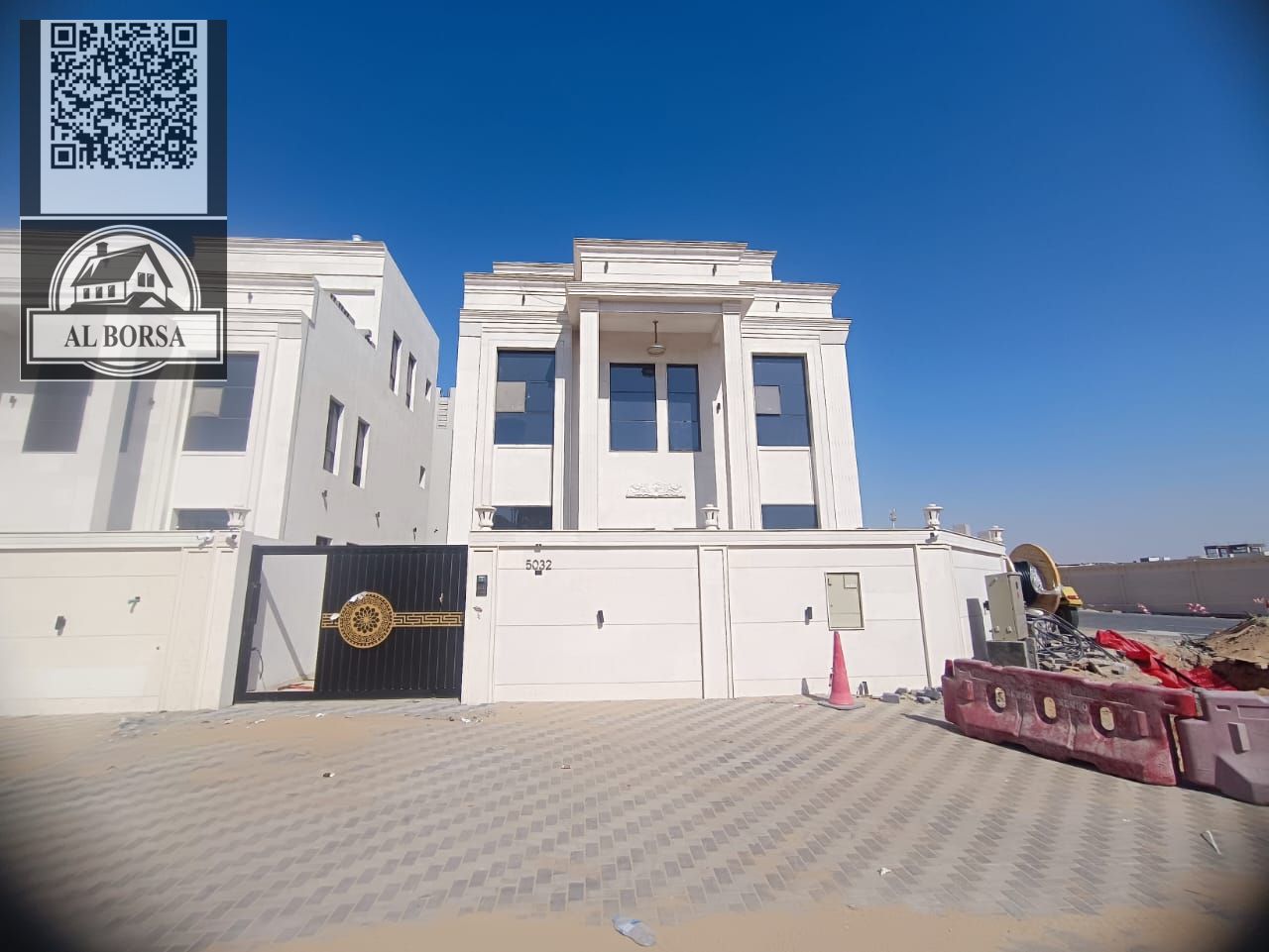 For sale in Al-Haliyo 2: Villa with 6 master bedrooms, a majlis, a corner living room, and central air conditioning.