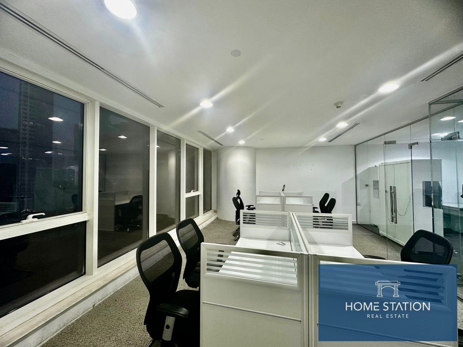 Fully Furnished | Pantry | Lake view