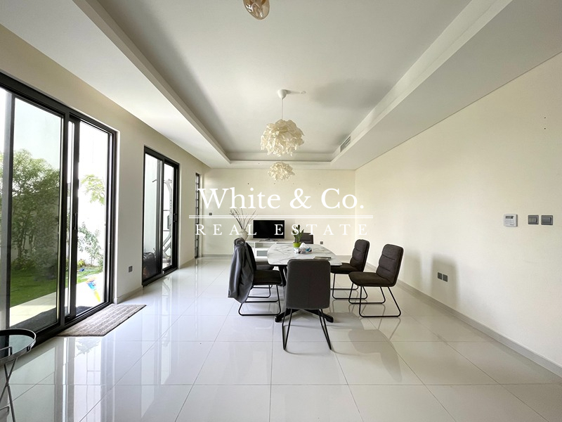 Desert View | Gorgeous Garden | Vacant