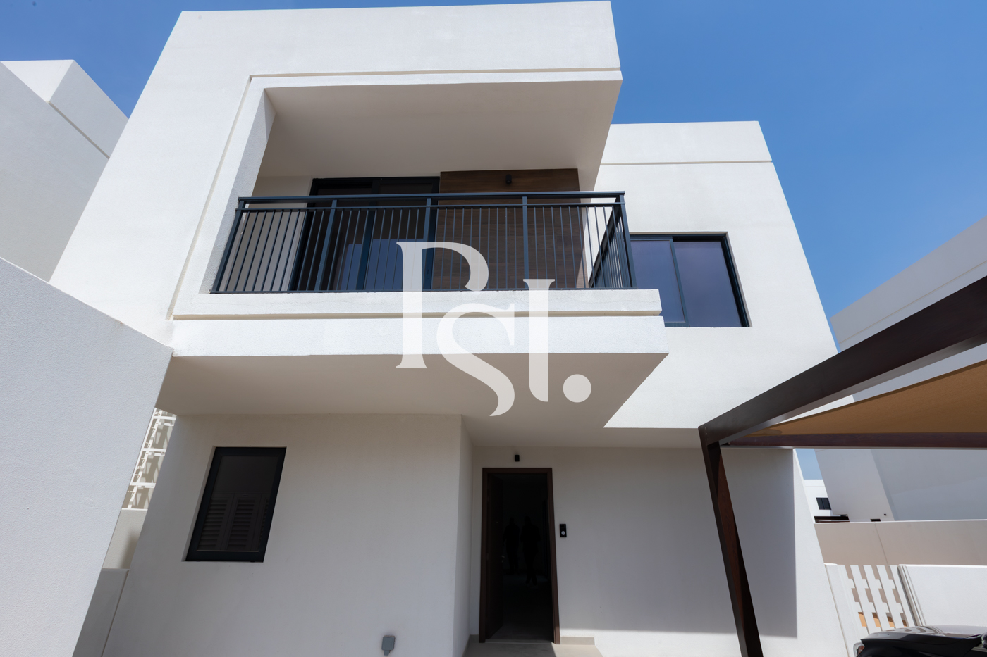 Ready To Move In | Single Row | Near Park