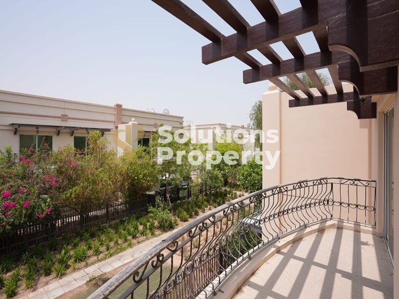 Ready | Single Row | 4BR+M Villa | Luxury Living
