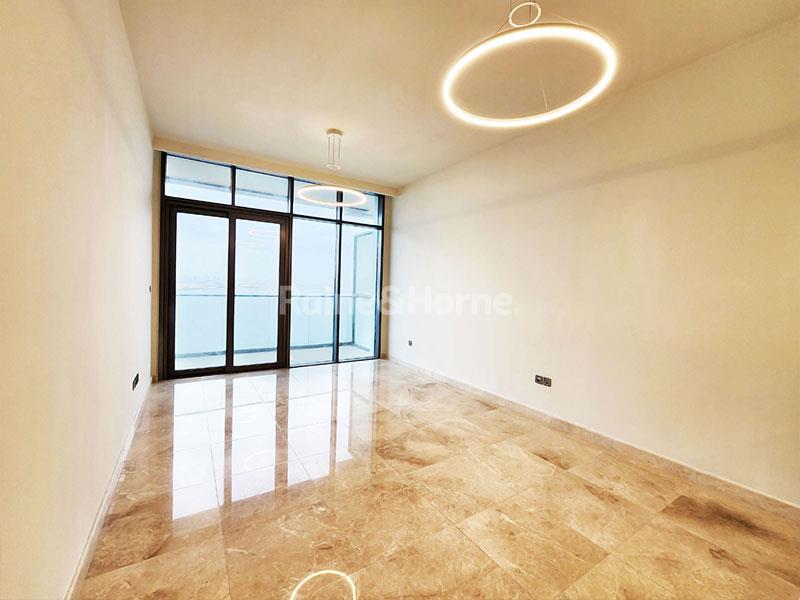 Full Sea Views | Large Layout | Vacant