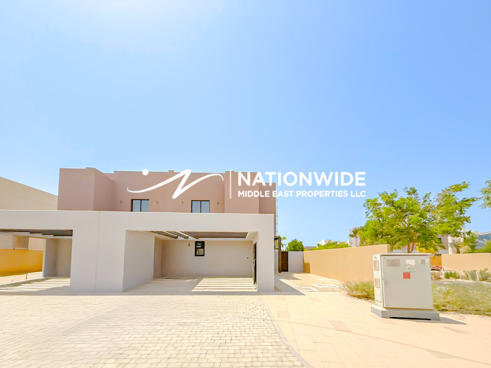 Vacant |Stunning 2BR+M| Modern Living| Prime Area