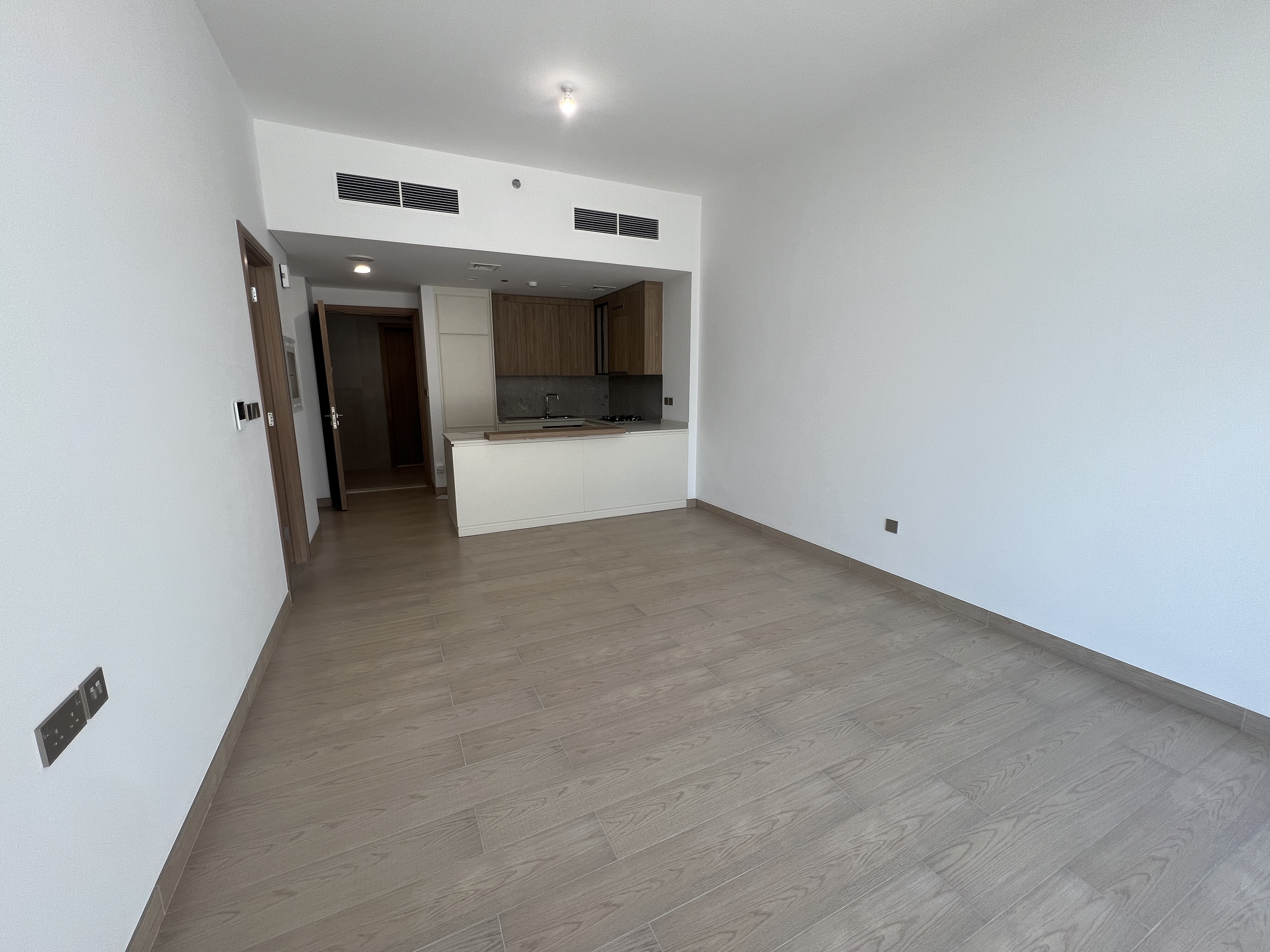 New | Big Terrace | Fitted Kitchen | Ready | Park