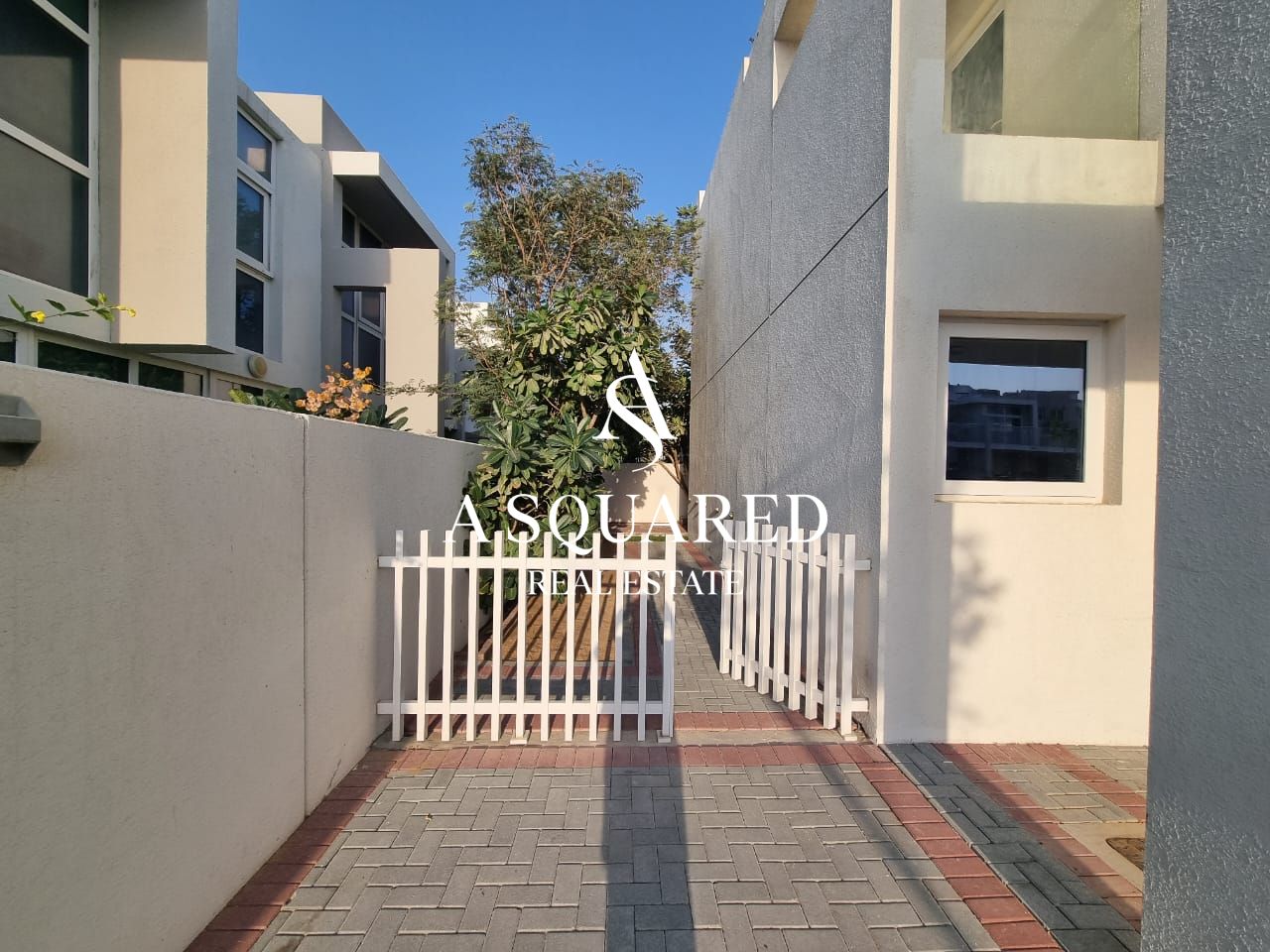 SINGLE ROW | BEST PRICE | RREM CORNER VILLA