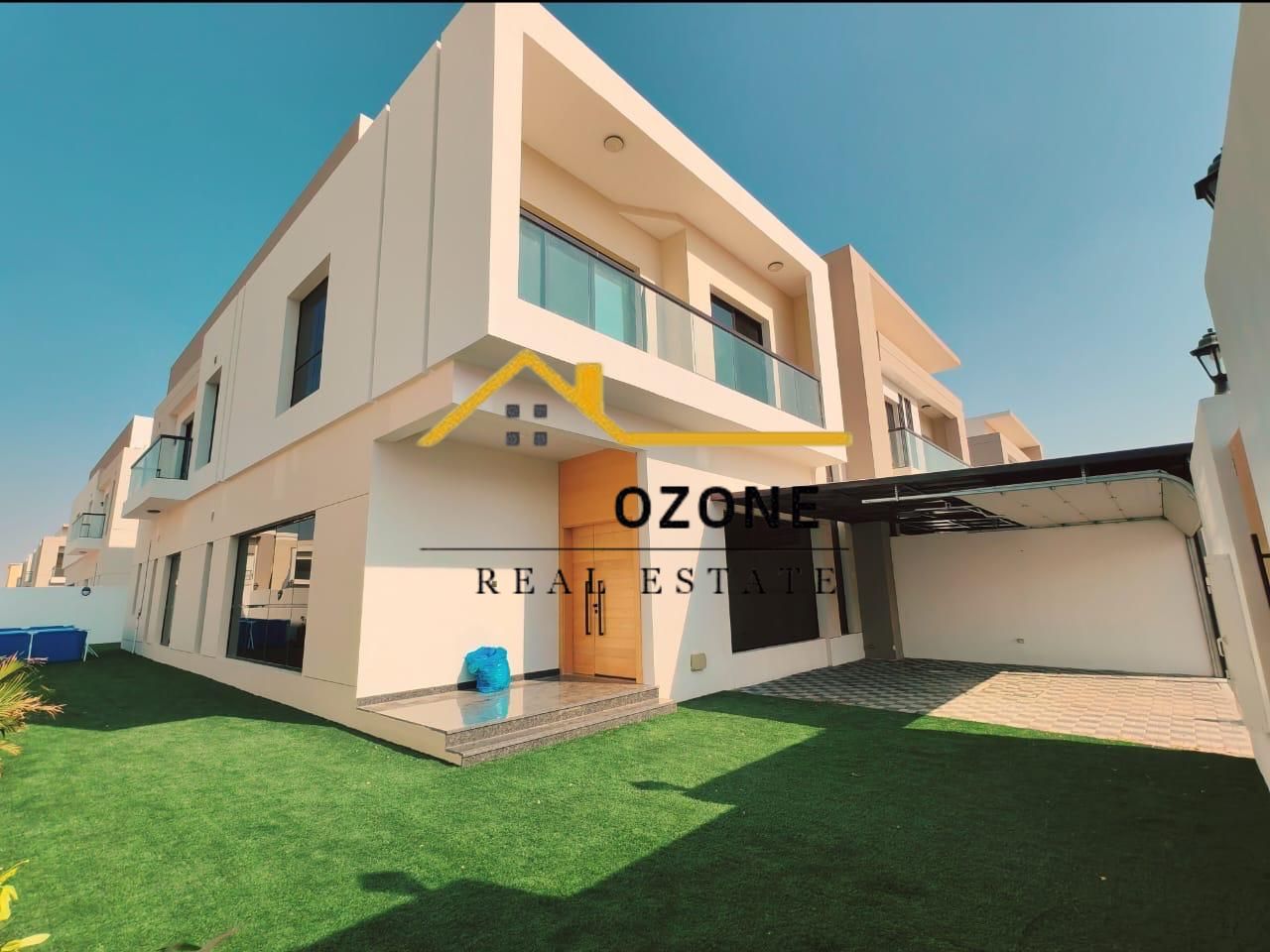 Elegant 5 Bedroom Villa with All Master Rooms \\ Balconies in Hoshi,
