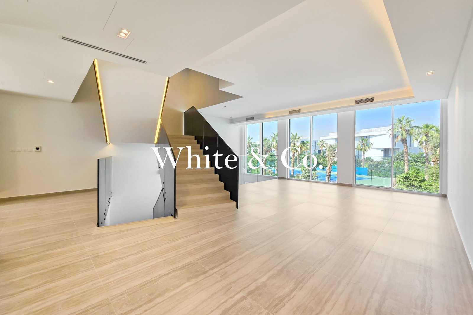 Prime Location|Luxury Living|Lagoon Access