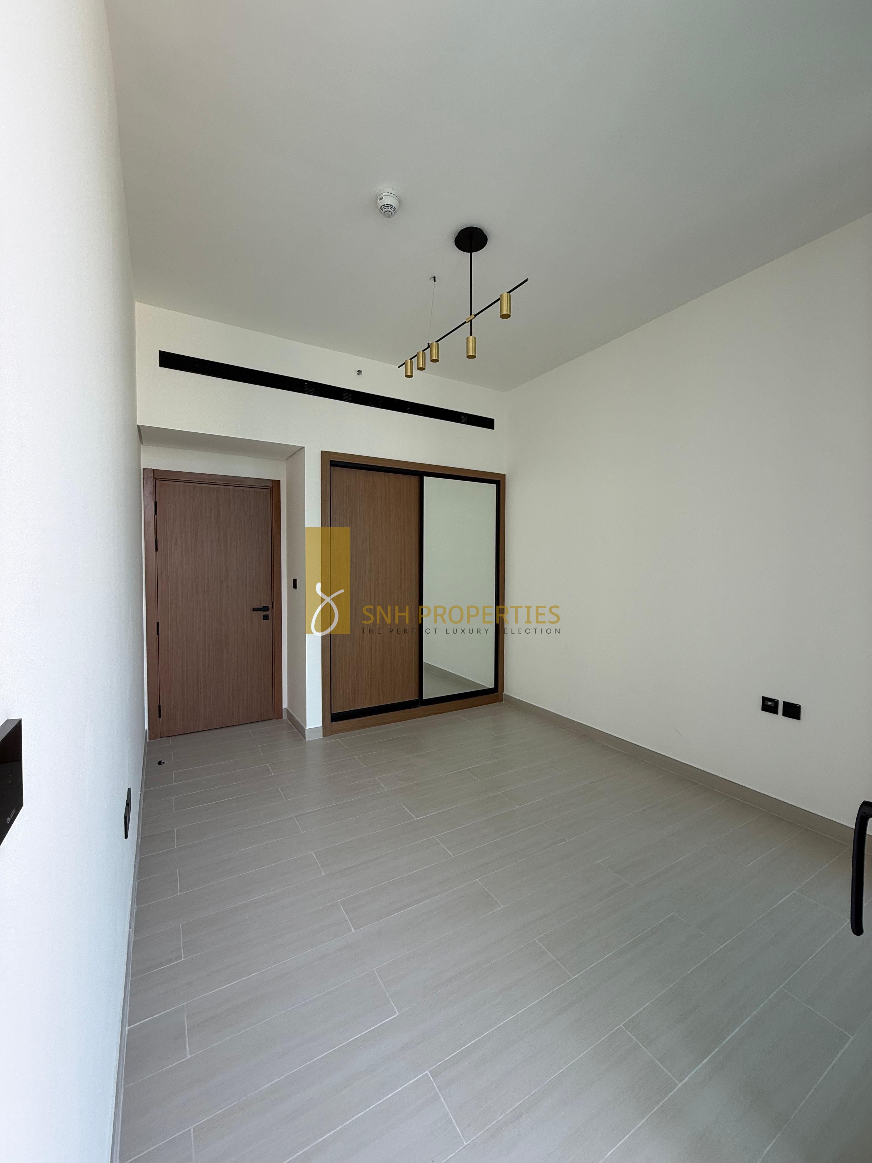 POOL VIEW | BIG LAYOUT | GRAB NOW