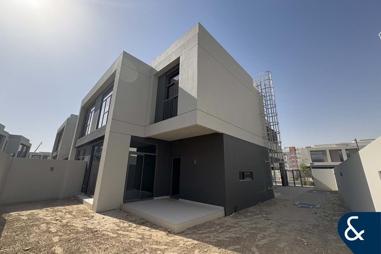 Motivated Seller | Corner Plot | Investment