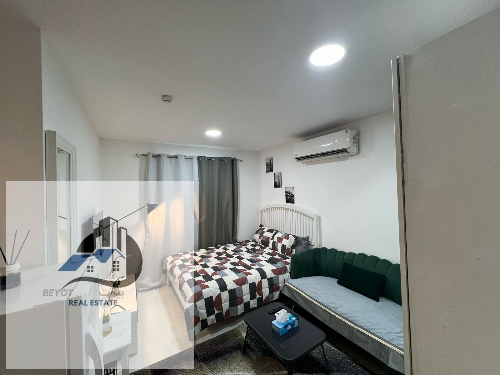 Studio for Rent – Ajman Corniche / Al Nakhil Area Features & Details: Spacious studio in a prime location near Ajman Corniche. Located in the calm