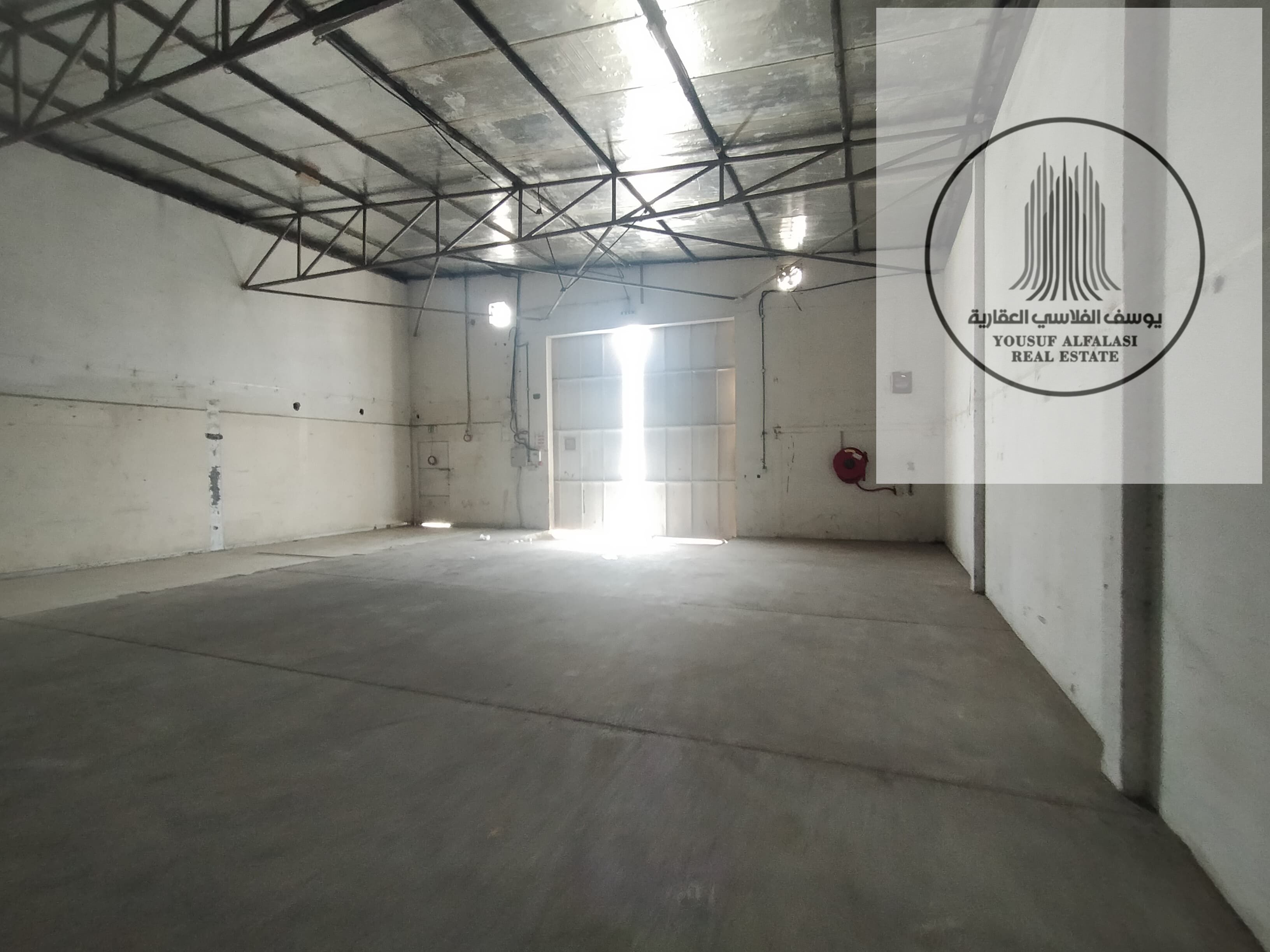 Warehouse for rent in Sharjah, Industrial Area 18, 3300 sq ft, 13 kW, price 180,000 AED