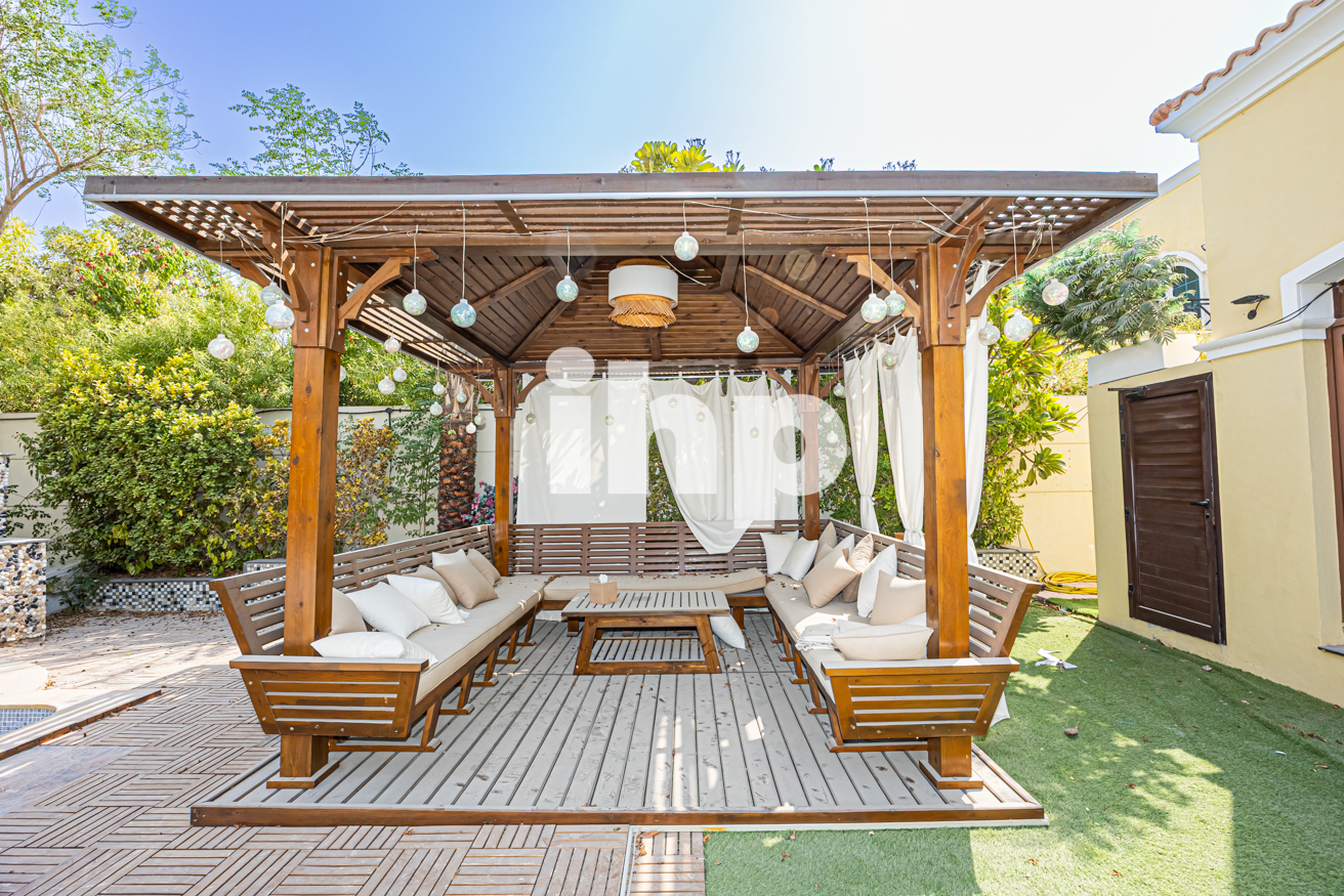 Vacant | Spacious Villa | Pool | Prime Location