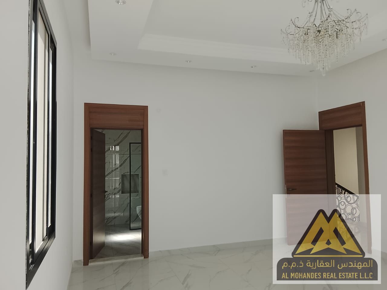 A modern and spacious villa in Al Yasmeen, ideal for large families. Features a wide and comfortable design with all essential amenities