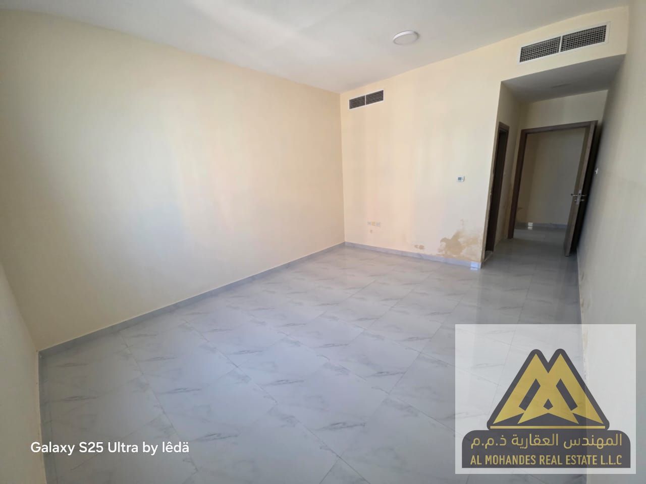 Spacious area | Air conditioning | Close to all services | Affordable price | Distinctive view