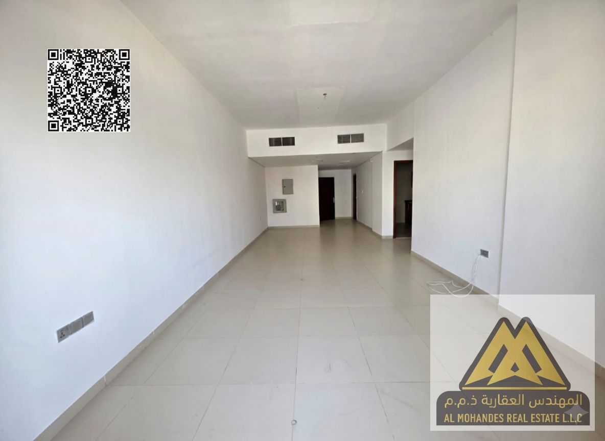 Spacious master bedroom Large living room Balcony with open views Two bathrooms Built-in wardrobes Modern kitchen Freshly renovated Annual rent: AED 3