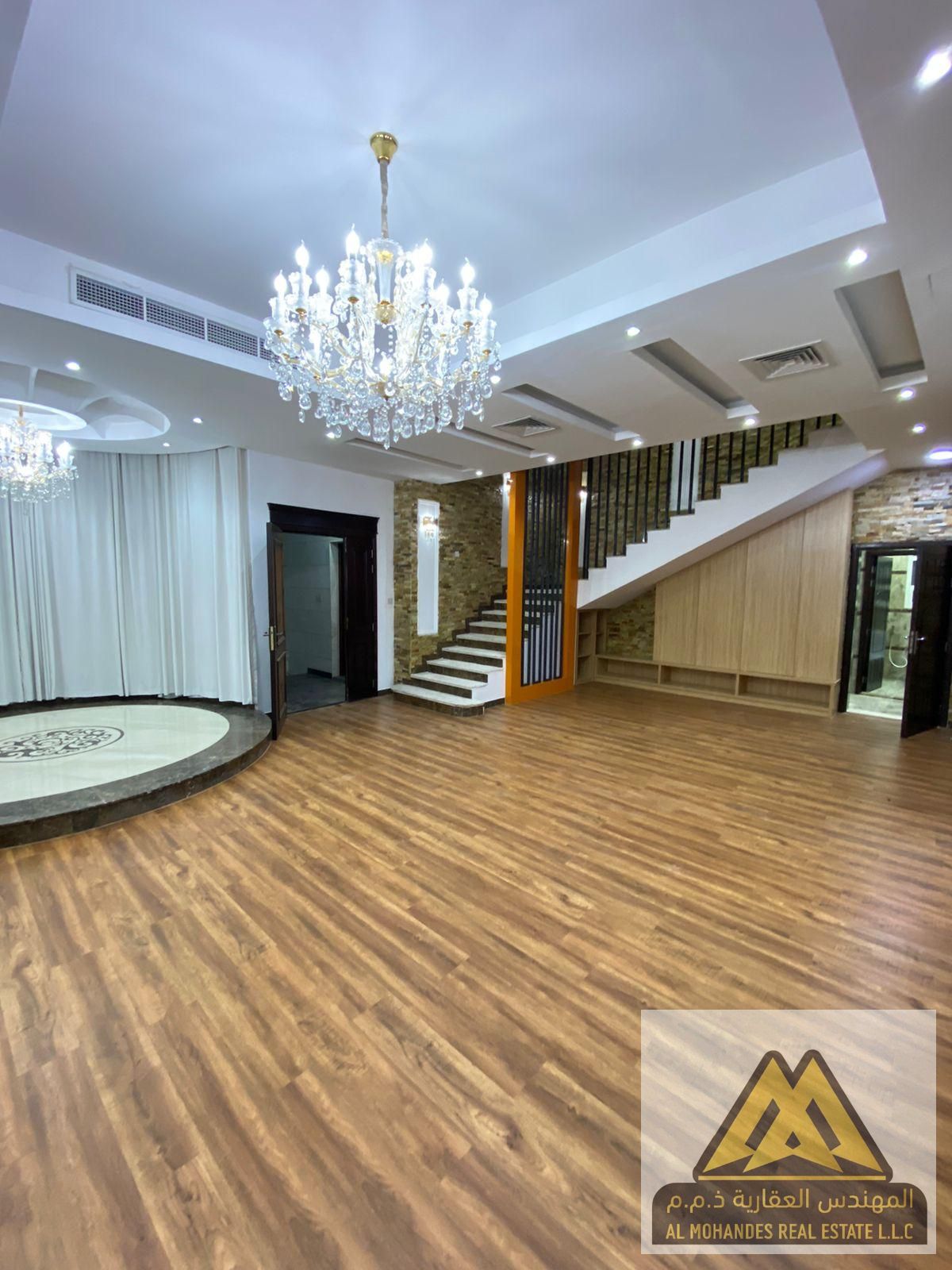 A very spacious property offering high comfort and privacy, located in a prime and vibrant area close to all essential services such as schools
