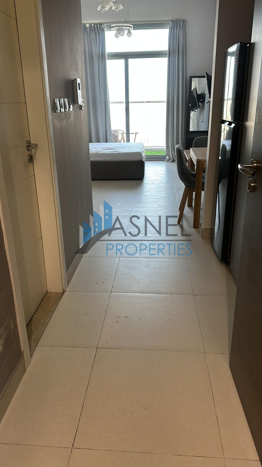 Fully furnished Studio with Balcony /ready to move in / close to metro