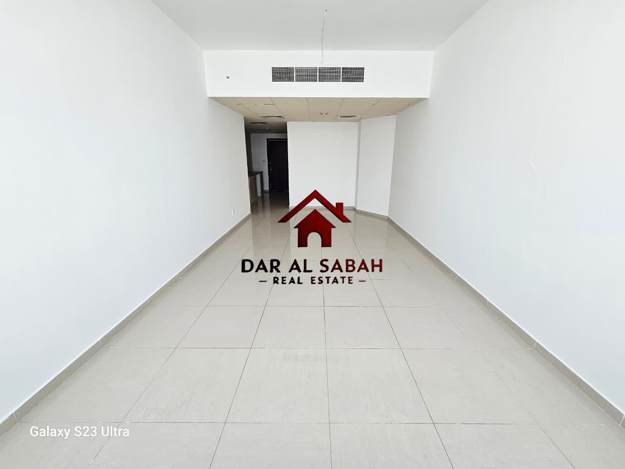 ONE MONTH FREE STUDIO DXB SHJ BORDER FRONT OF DXB BUS STOP SAME LIKE SHARA CENTRE