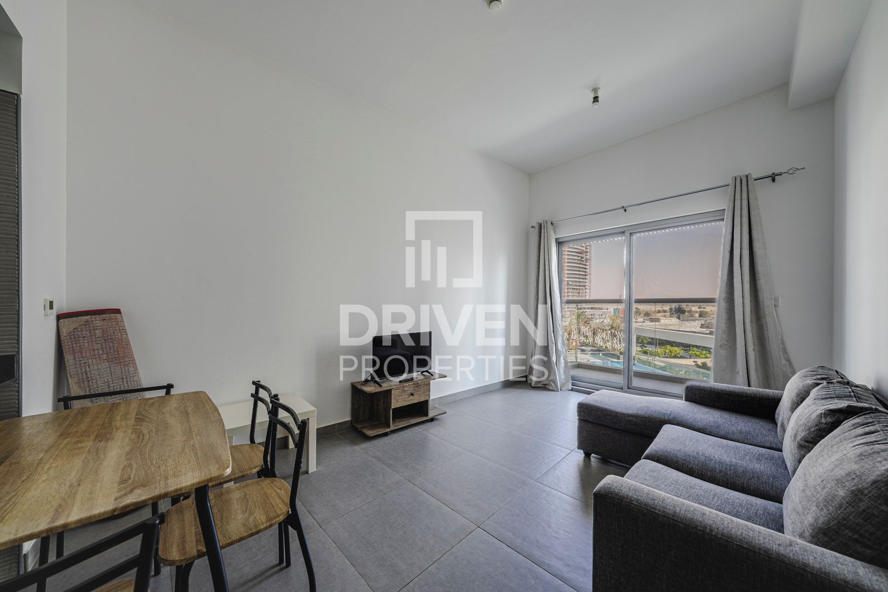 Fully Furnished | Vast Layout | Turnkey Condition