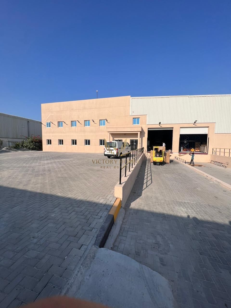 Air-condition warehouse in Jafza free zone