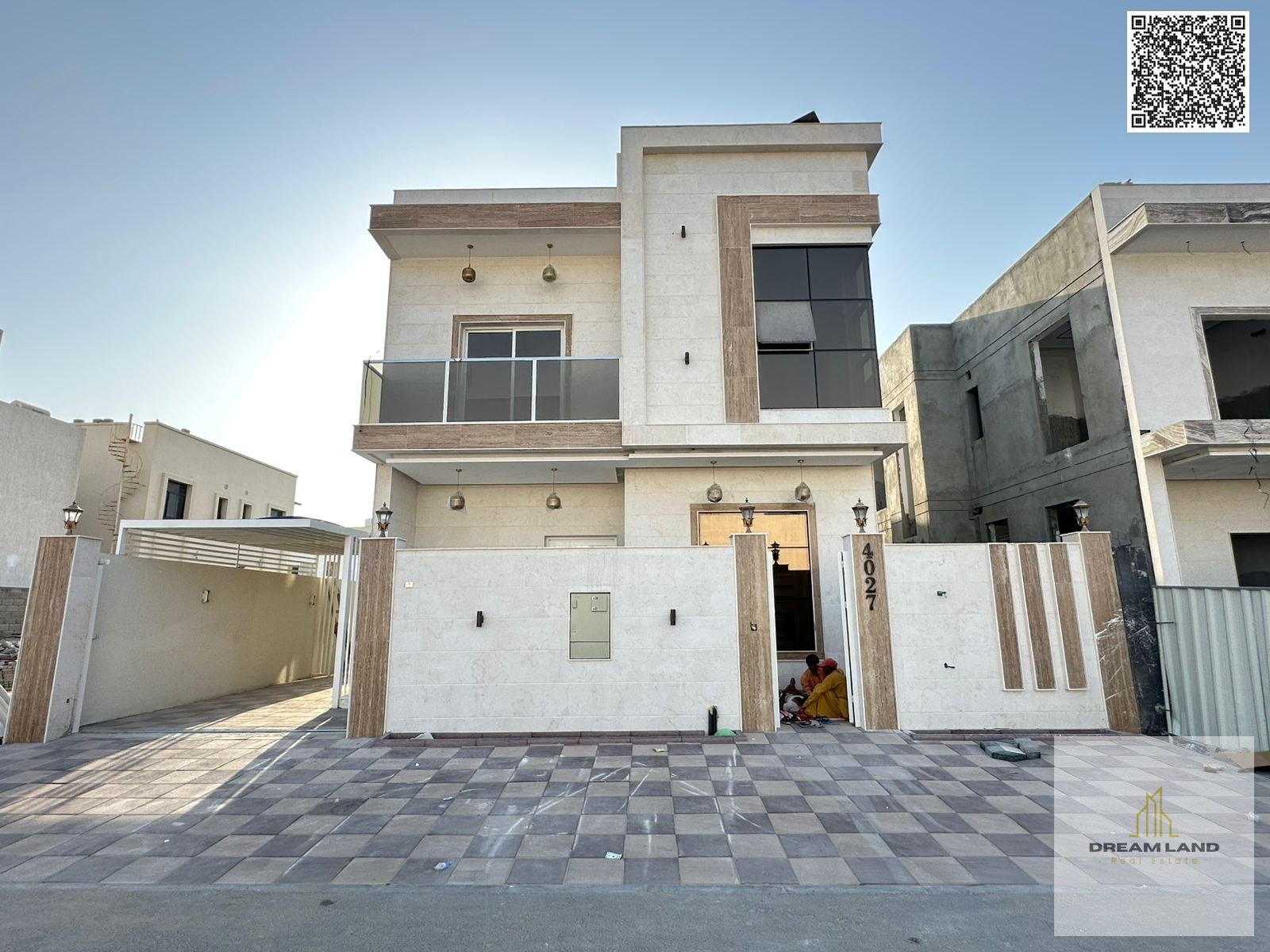 Super deluxe personal finishing – Prime location on a main road – Ready with electricity and water