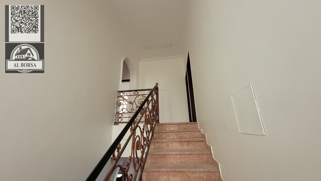 Villa for rent in Ajman Al Rawda 1 on the corner of two streets, beautiful location, payment facilities