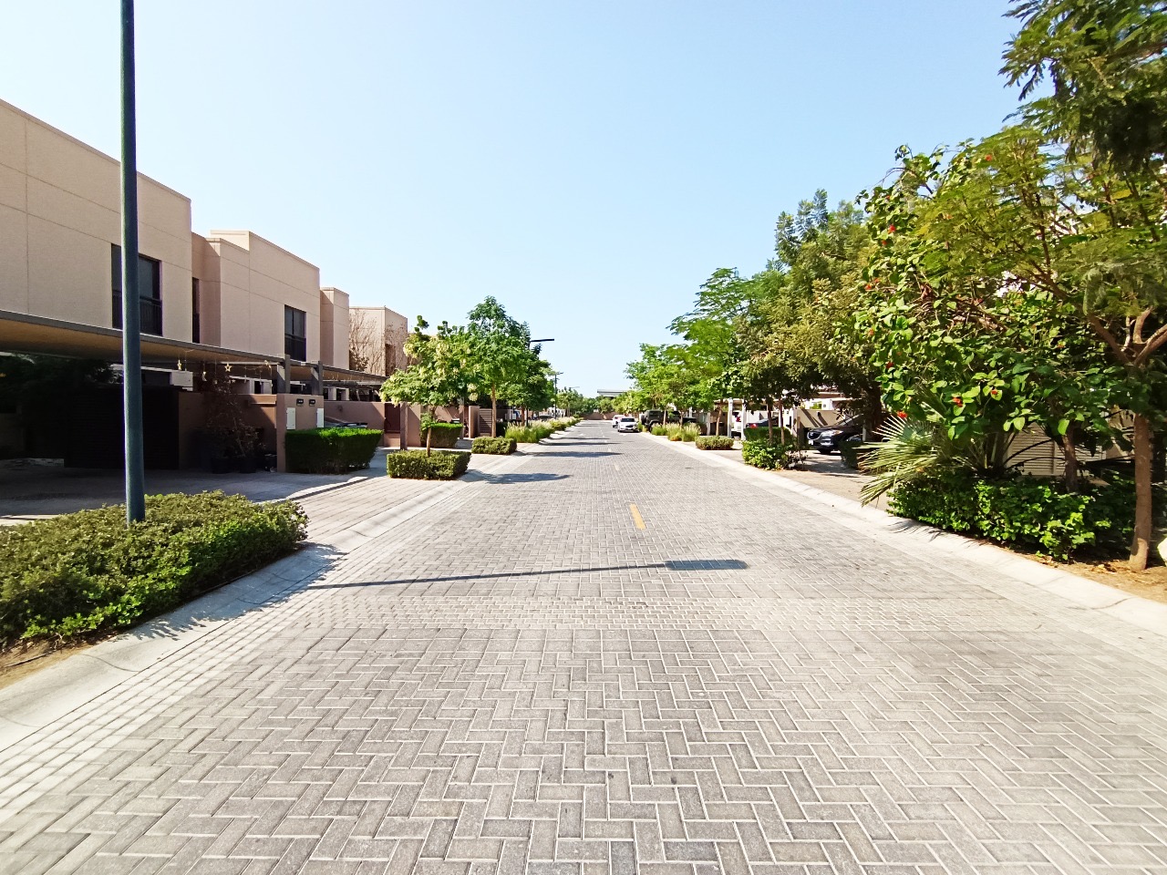 G+1 4BHK Compound Villa 4BHK 6WASHROOM MAID ROOM WALDROP PARKING KIDSPLAY AERA IN UPTOWN AL ZAHIA