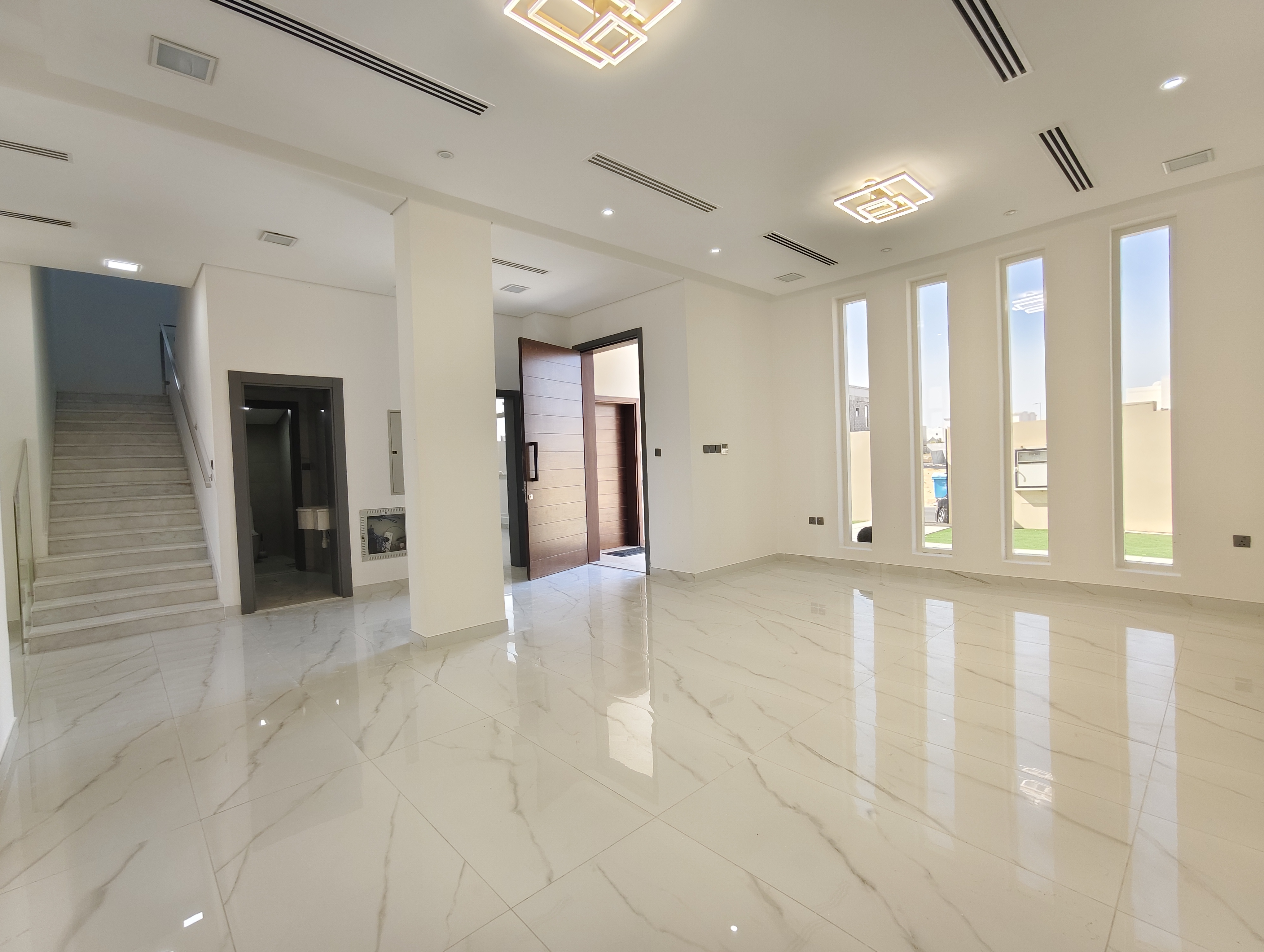 Luxury Like A Brand New 6 Bedroom Villa In Hoshi