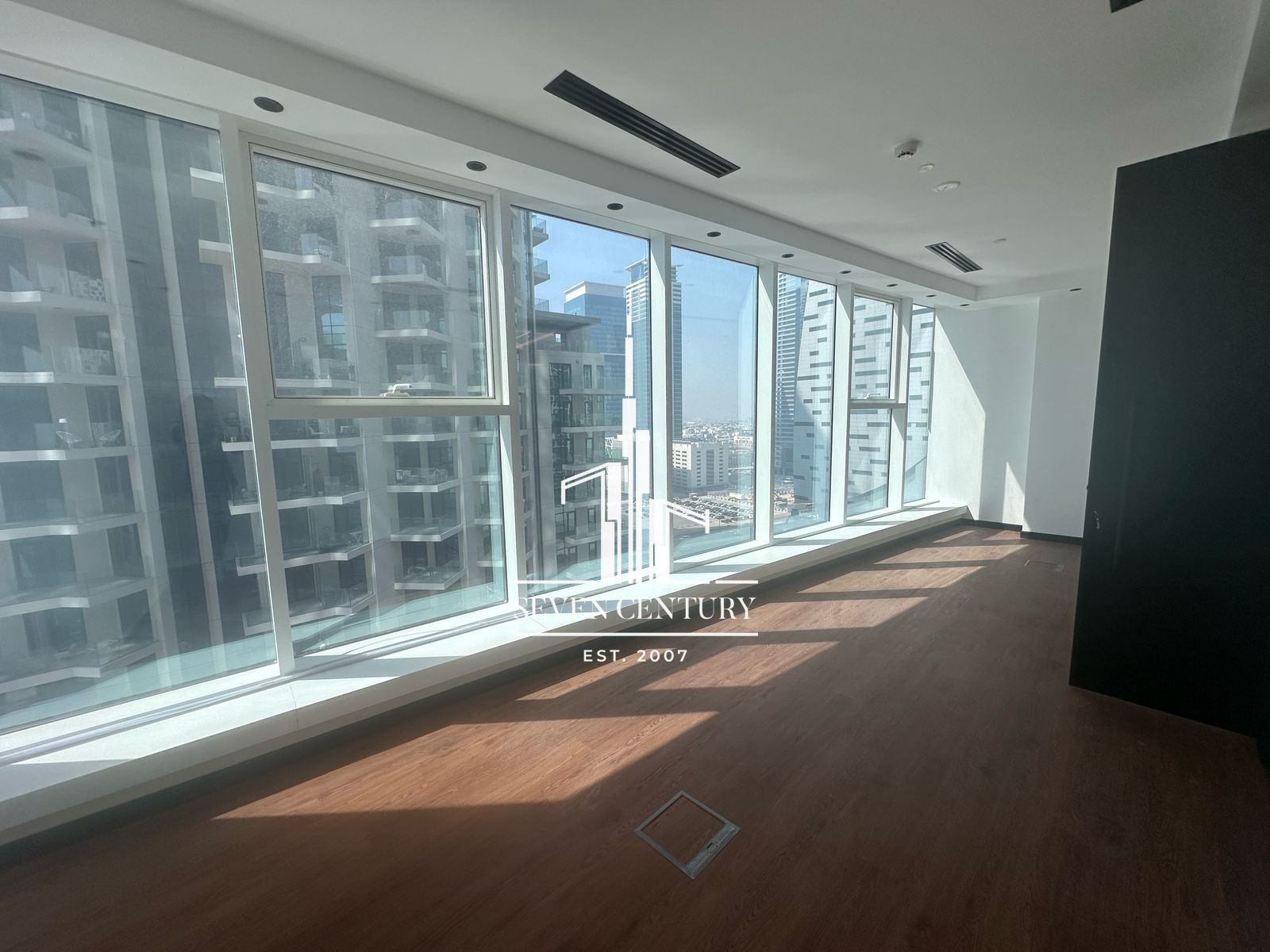 Close to Metro | Fitted Office | Canal View