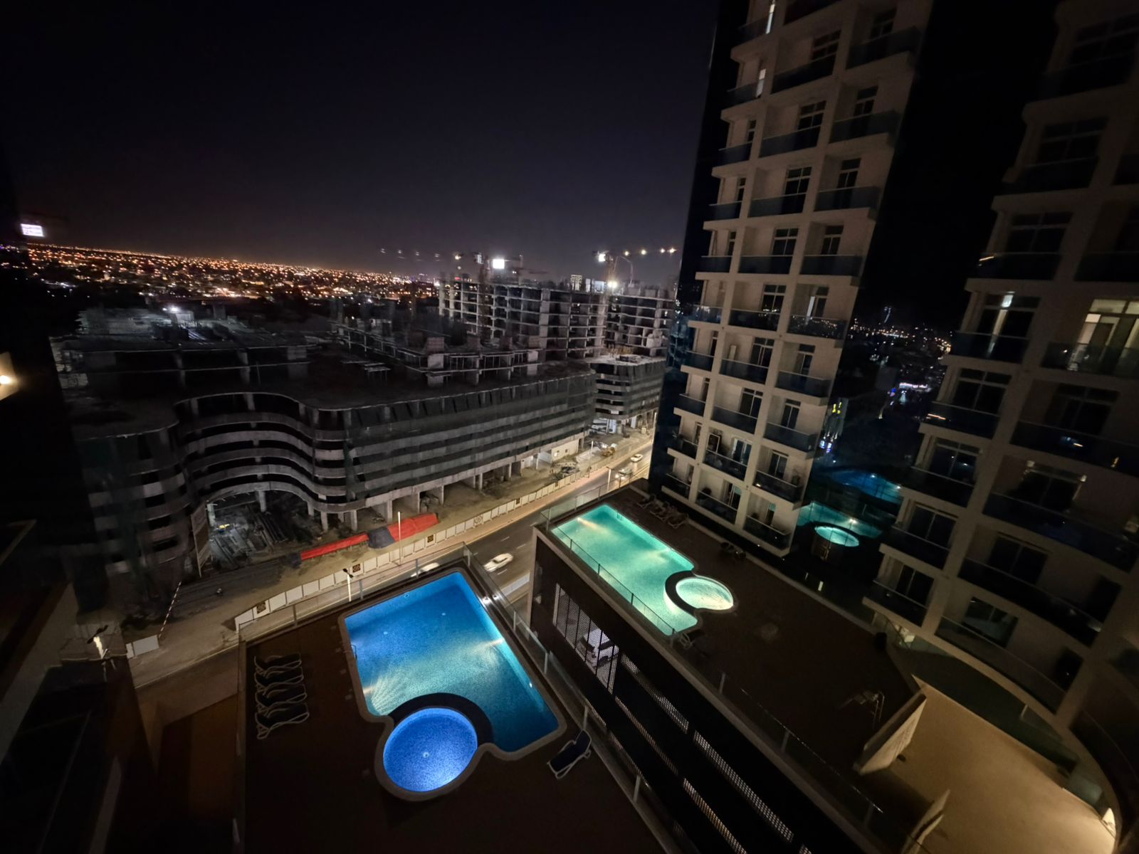 “Furnished 1BR apartment with living room in Al-Waha Towers for 520K cash. Price includes parking & all furniture inside the unit for f. ”