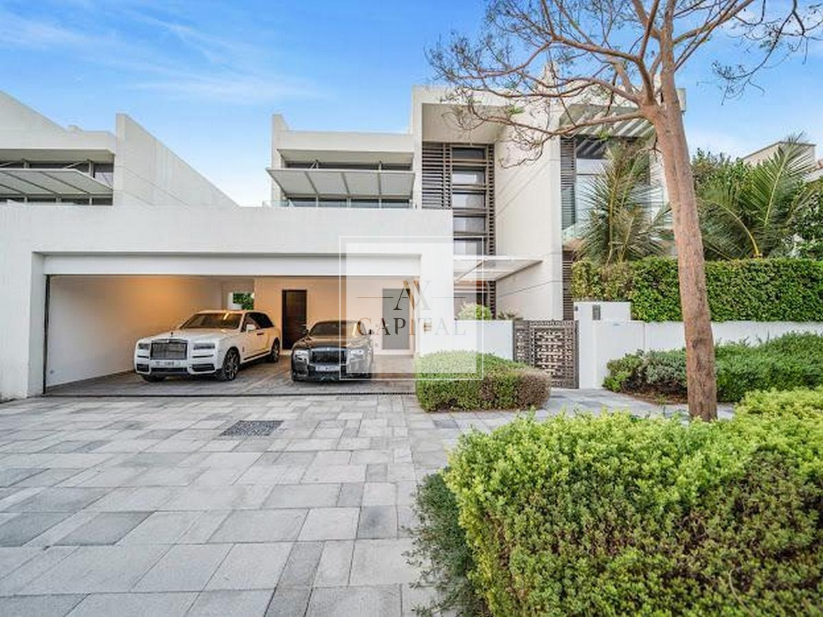 Fully Luxury Upgraded 5 bedroom villa