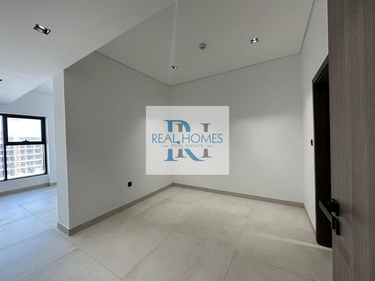Best Price | Large 1BHK | Easy Exit Access