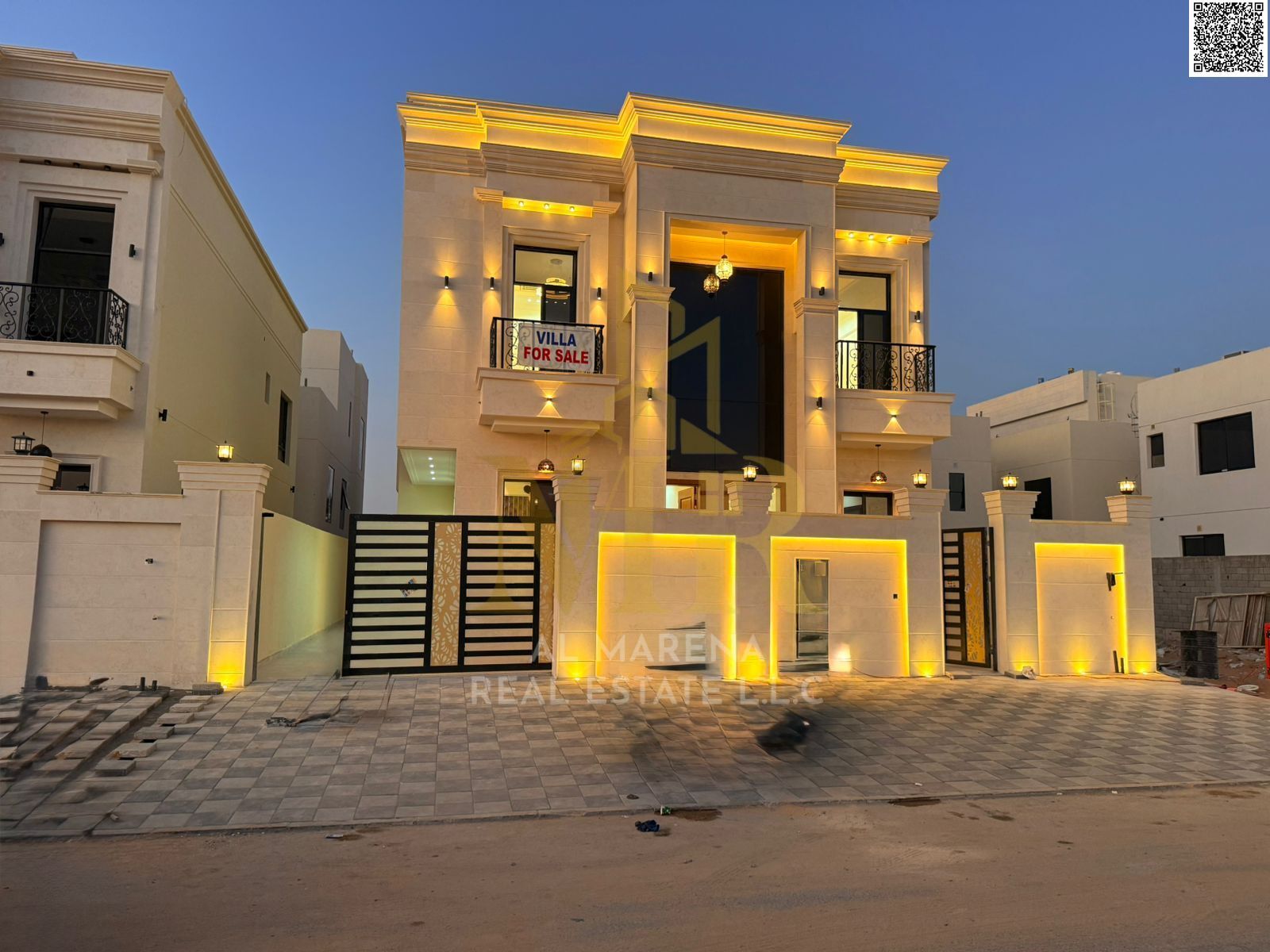 A luxurious classic villa for sale in Al-Haliou 2 area, two floors and a roof, including registration and ownership fees – prime location directly opp