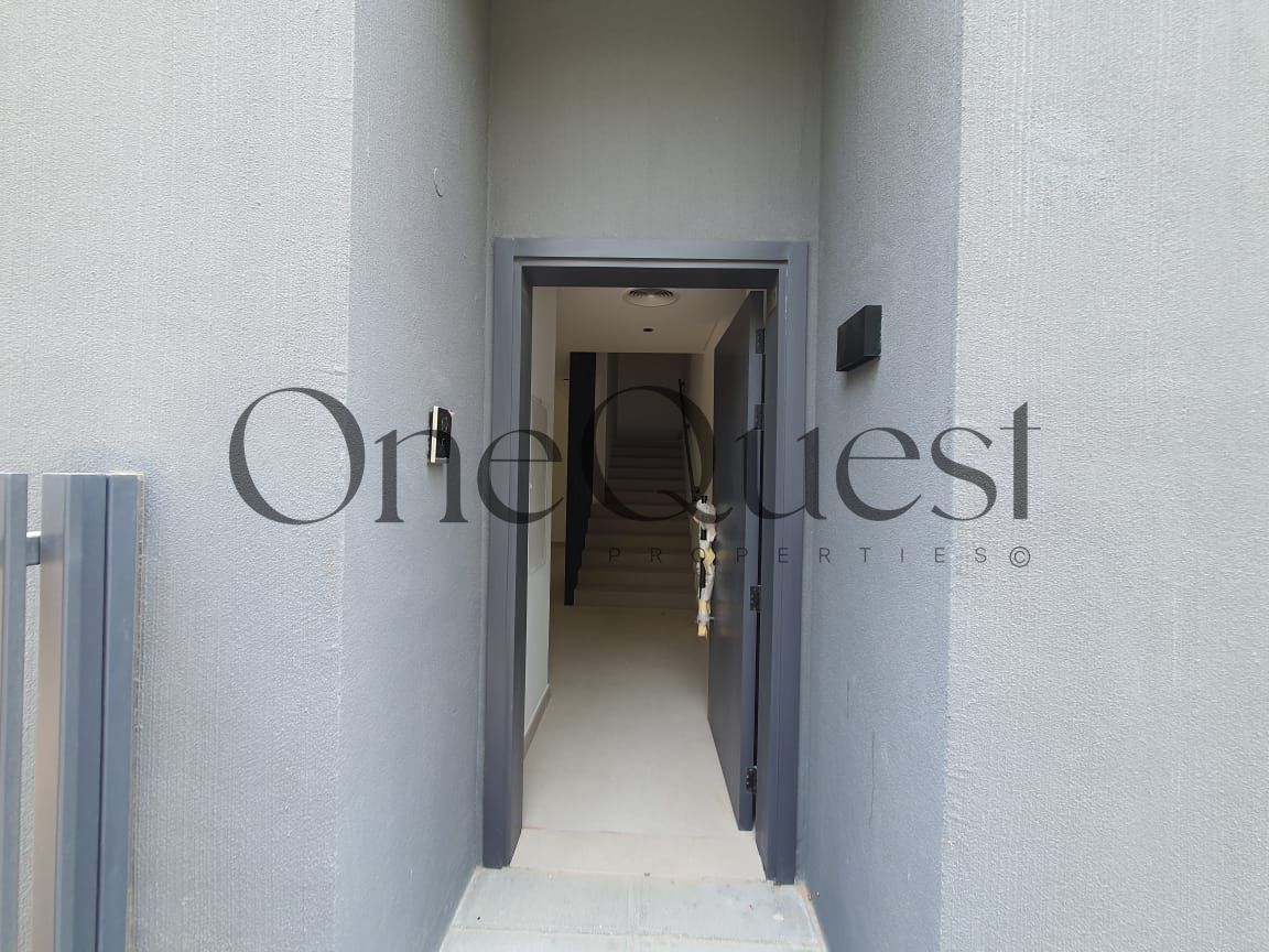 4 BR+maid Corner | Freehold | Full smart