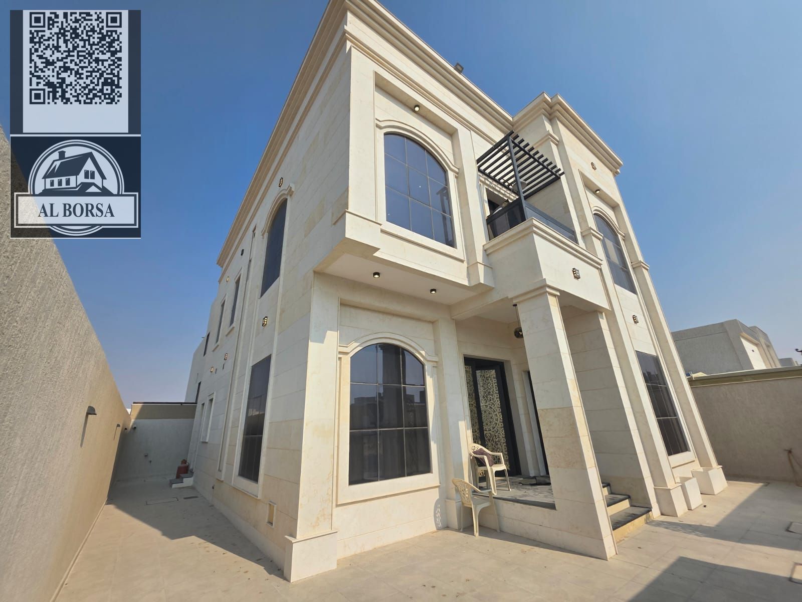 Villa for rent in Ajman on the corner of two streets, beautiful location, payment facilities
