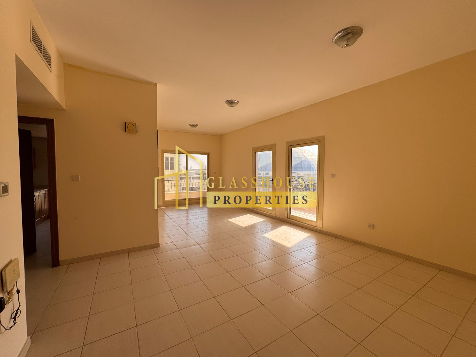 Spacious, Maintained 2BR for RENT- Close to Mall