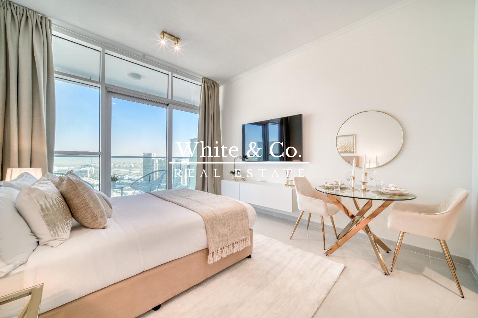 Golf Course View| Modern| Fully Furnished