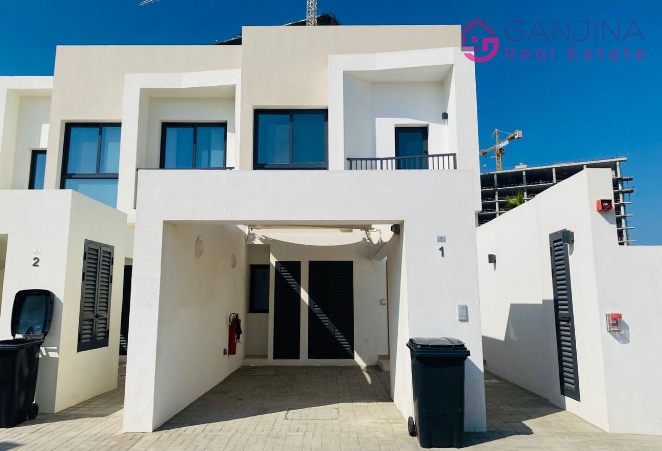 Townhouse for Sale in Marbella 2 Villas, Marbella