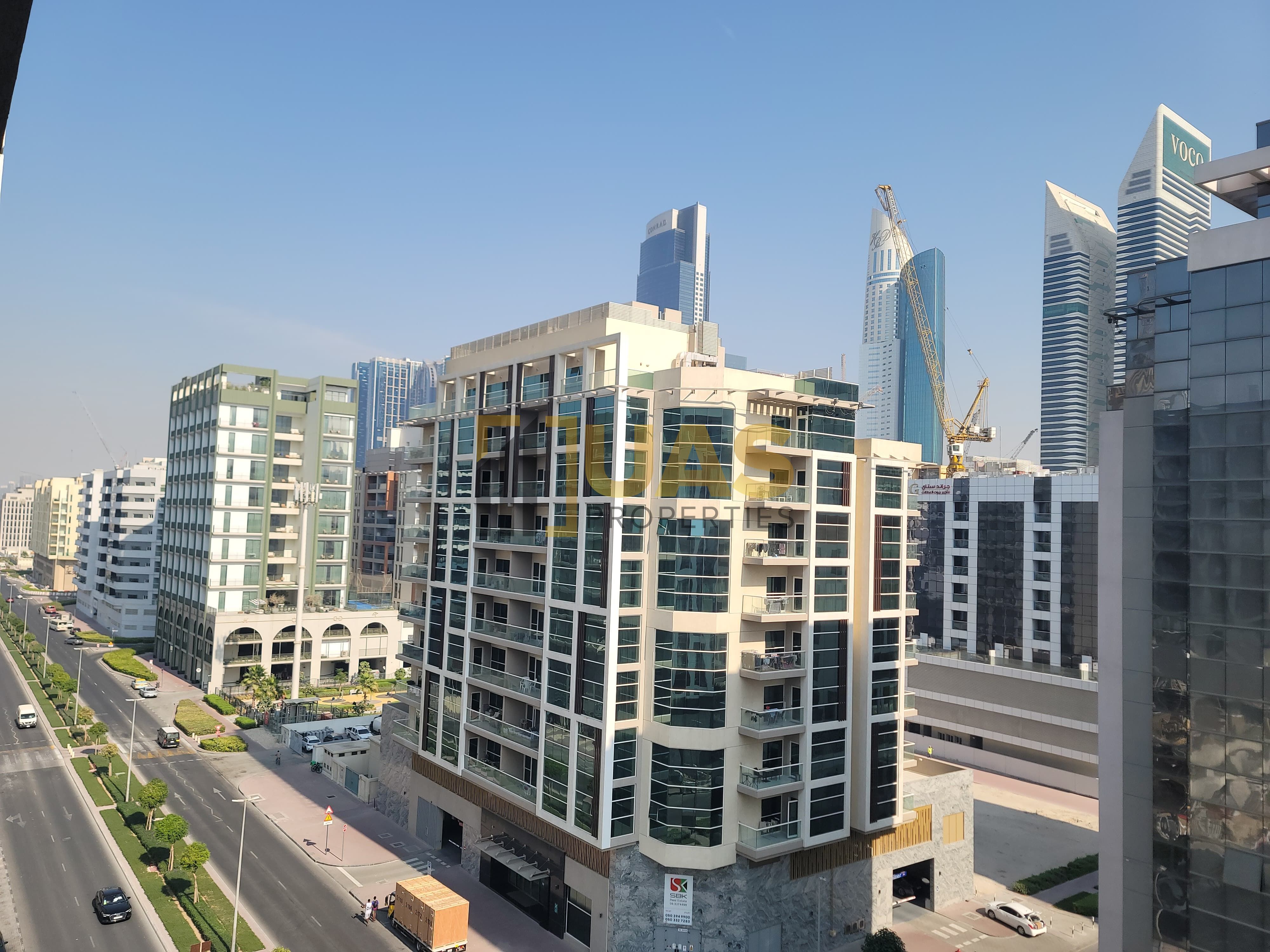 Lavish 1bhk apartment | close kitchen | Near metro