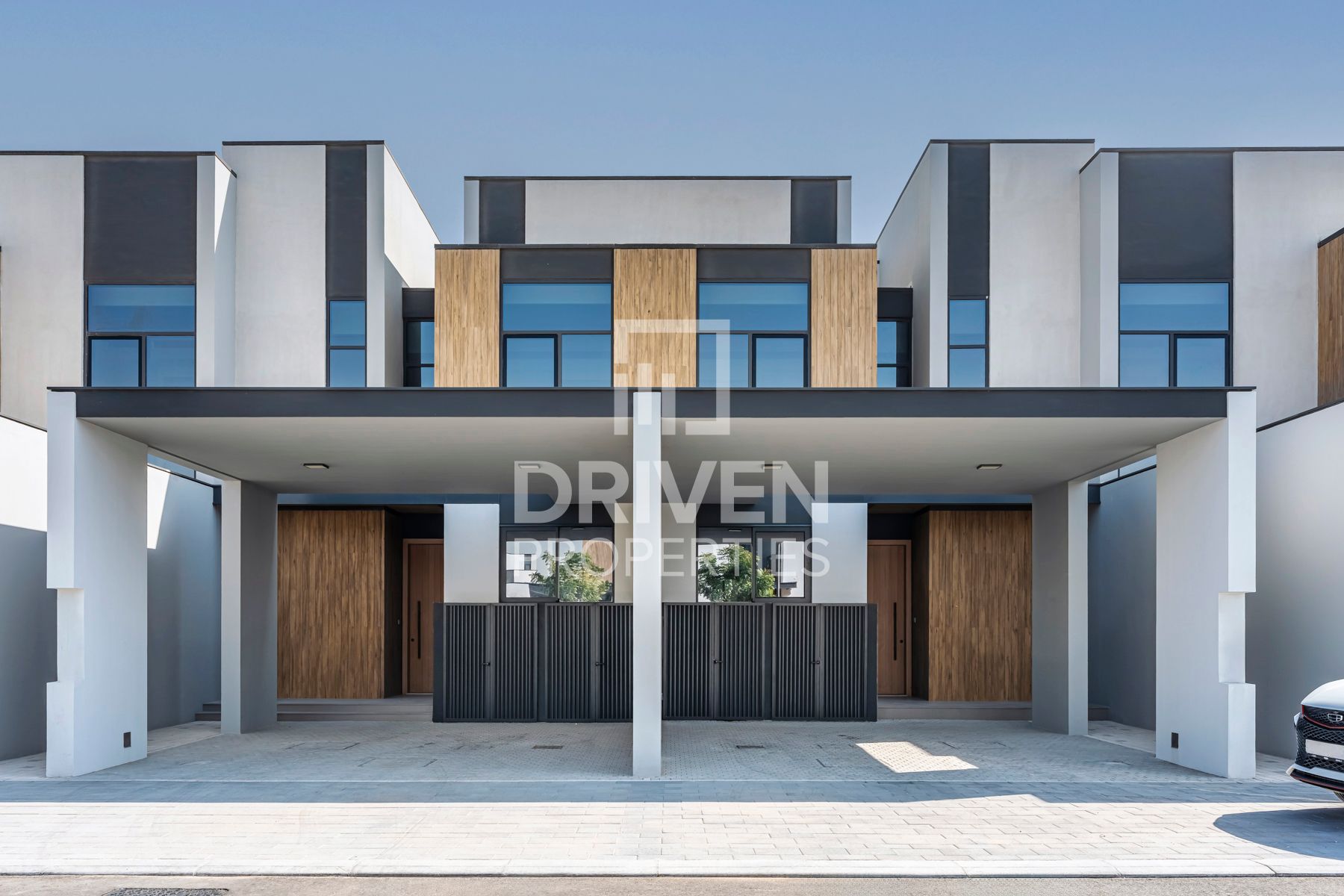 Single Row | Near Pool and Park | Large Townhouse